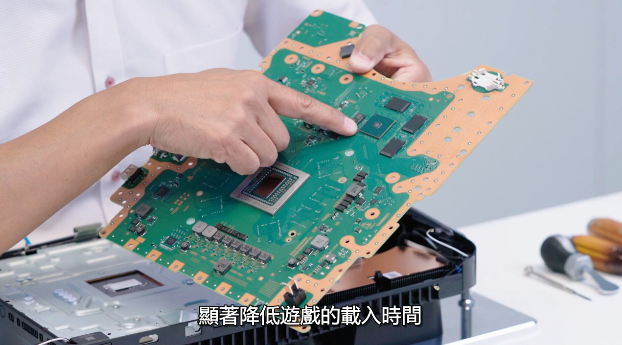 PS5官方拆解视频来了!插图21 PS5官方拆解视频来了 一窥SIE至今最具革命性的游戏主机内幕