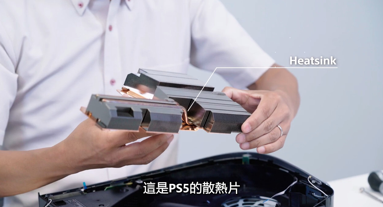 PS5官方拆解视频来了!插图26 PS5官方拆解视频来了 一窥SIE至今最具革命性的游戏主机内幕