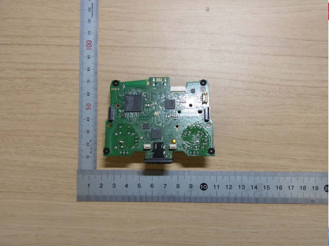 PS5手柄拆解组图,内部零件一览无遗插图6 PS5手柄拆机照曝光 内部芯片及布线情况公开