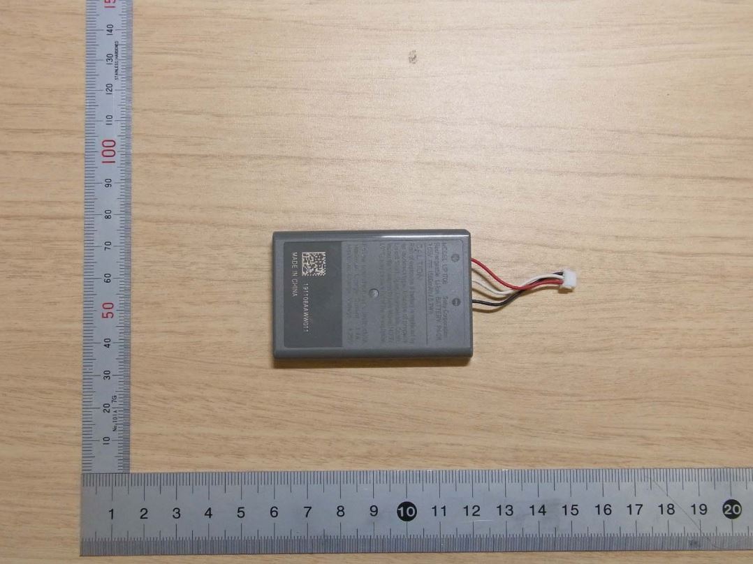 PS5手柄拆解组图,内部零件一览无遗插图8 PS5手柄拆机照曝光 内部芯片及布线情况公开
