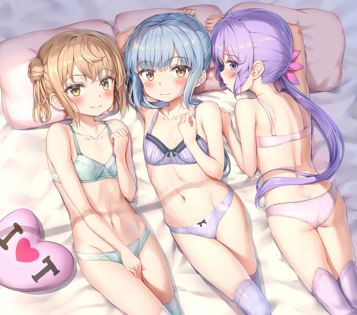 每日好图：二次元萝莉JK内衣福利图集【画师：ねでぃあ】