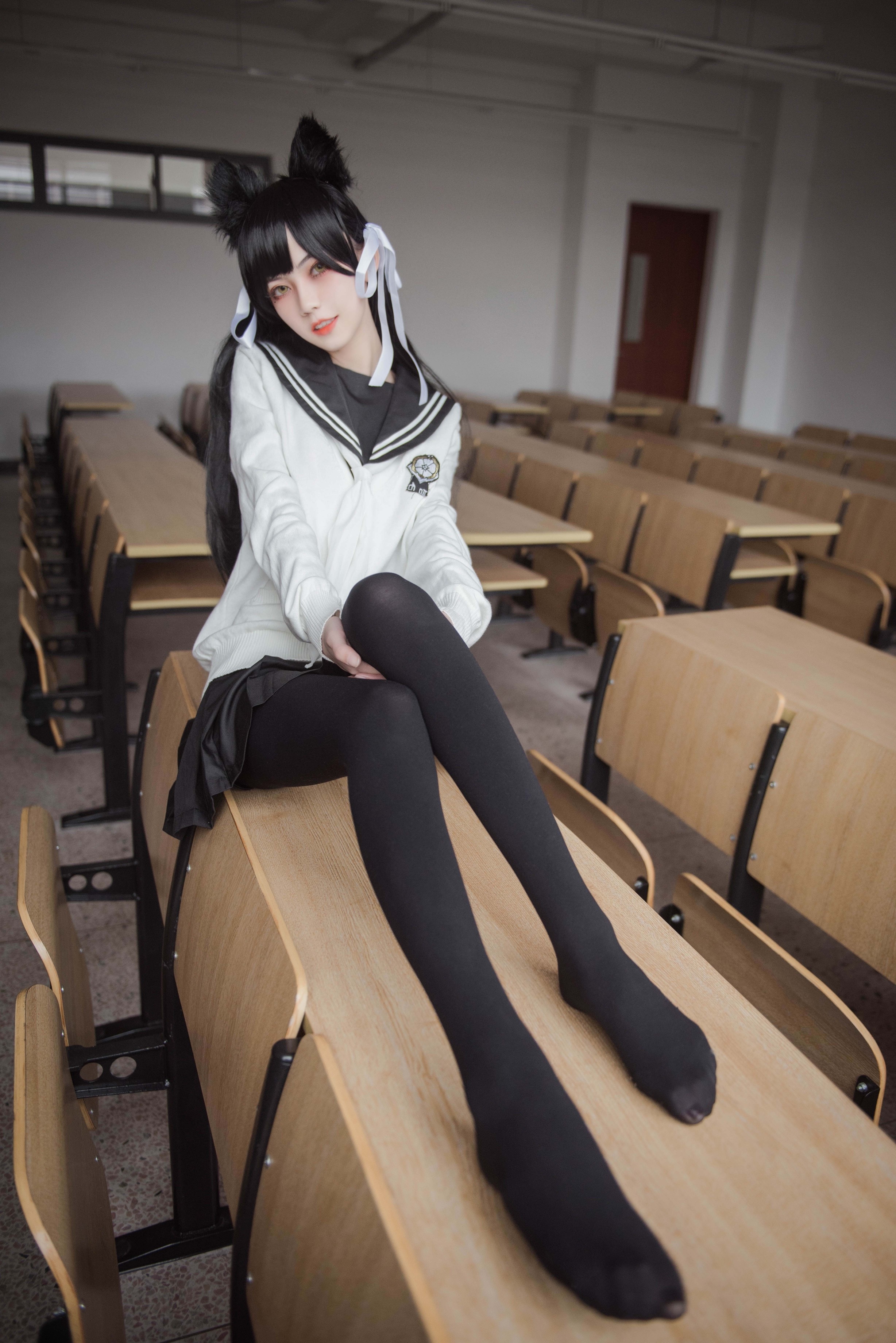 [你的负卿] 福利写真集·NO.003 爱宕制服 [10P]