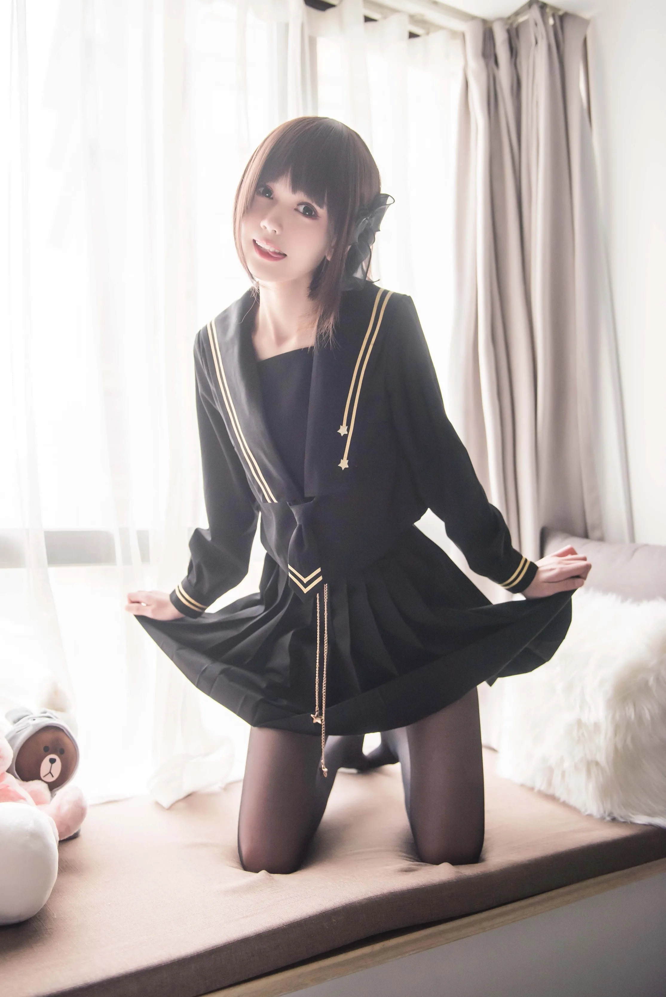 [你的负卿] 福利写真集·NO.004 窗台制服 [18P]