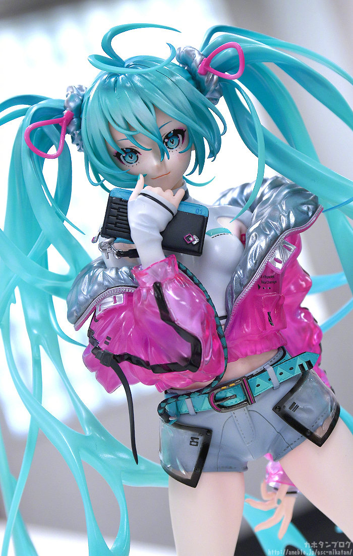 手办模型：初音未来 with SOLWA  1/7手办