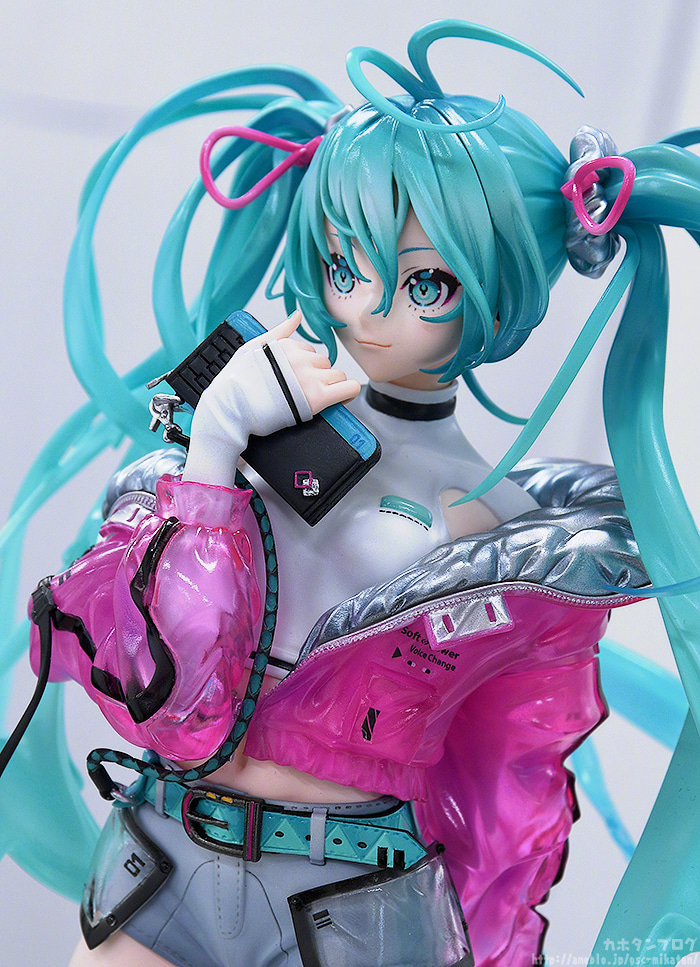 手办模型：初音未来 with SOLWA  1/7手办