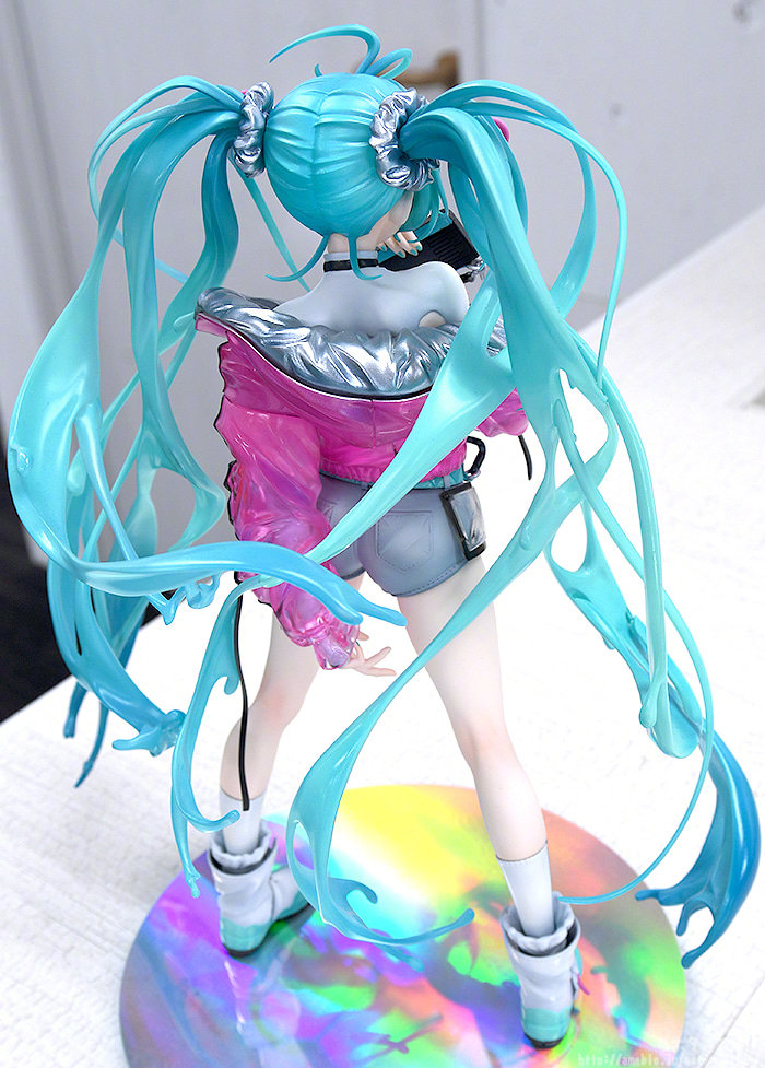手办模型：初音未来 with SOLWA  1/7手办