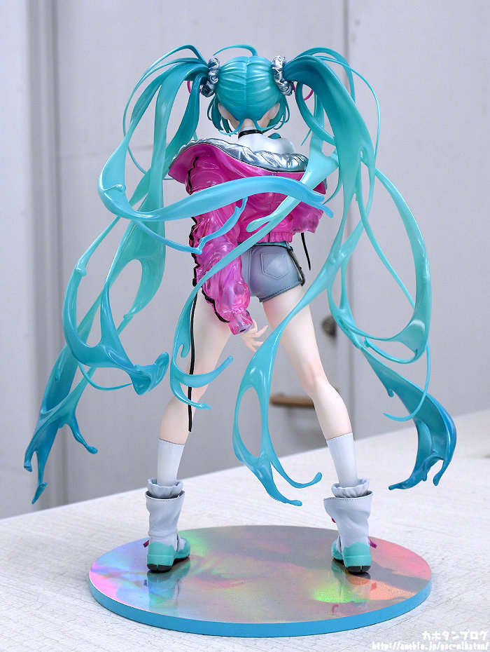 手办模型：初音未来 with SOLWA  1/7手办