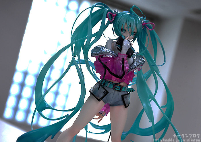 手办模型：初音未来 with SOLWA  1/7手办