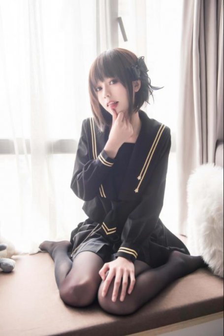 [你的负卿] 福利写真集·NO.004 窗台制服 [18P]