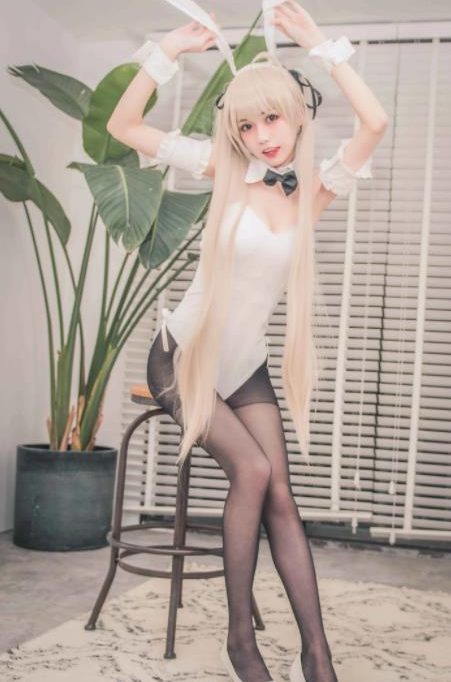 [你的负卿] 福利写真集·NO.010 穹妹兔女郎（室内） [9P-42MB]