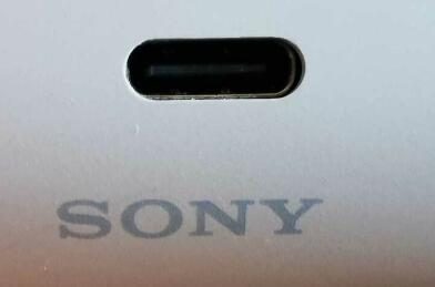 PS5手柄SONY LOGO未居中,逼死大批强迫症