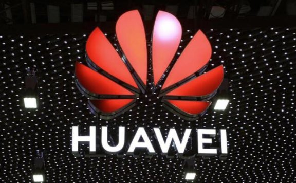俄罗斯00后天才程序员情侣正式加入华为